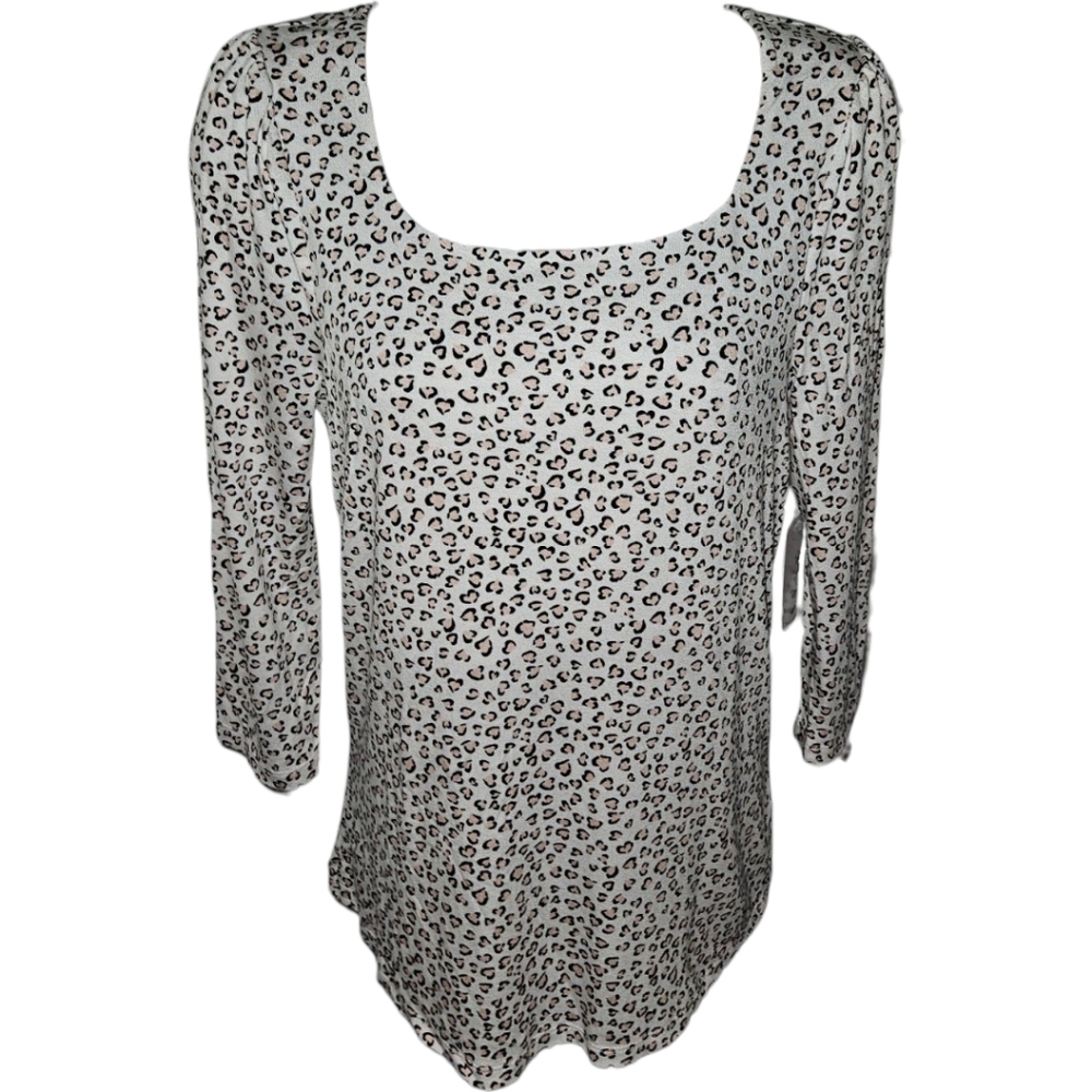 NWT Elle Leopard Printed Elbow Sleeve Top